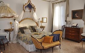 La Chambre D'Ella